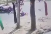 शोहदों द्वारा दुपट्टा खींचने से सड़क पर साइकिल समेत गिरी छात्रा, दूसरी बाइक की टक्कर से मौत ; सामने आया यह Live Video 