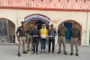 बलिया पुलिस के हत्थे चढ़े तीन चोर, अलग-अलग पुलिन्दों से बरामद हुआ 6200 रुपया