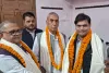 Ballia News : दिल्ली मेट्रो के सेक्शन इंजीनियर मिथिलेश गुप्त को सांसद ने किया सम्मानित