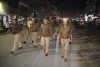 गणतंत्र दिवस की पूर्व संध्या पर पुलिस बल के साथ एसपी और एएसपी ने बलिया शहर में किया फ्लैग मार्च