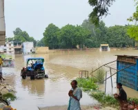 बलिया में तबाही मचाने को बेताब गंगा, घाघरा और टोंस की लहरे, फ्लड एरिया में मची अफरा-तफरी ; डूबे कई सम्पर्क मार्ग