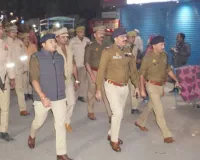 बलिया में पुलिस बल के साथ एसपी ने किया फ्लैग मार्च, इन विन्दुओं पर रहा फोकस, देखें Video