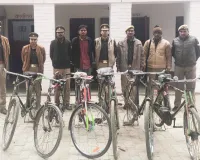 Ballia News : वारंटी की गिरफ्तारी से खुली चोरी की पोल, 6 साइकिलें बरामद