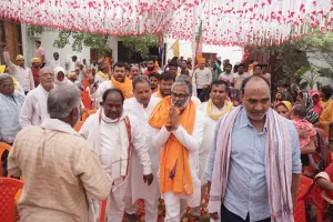 जहूराबाद विधानसभा में नीरज शेखर ने लिया जनता का आशीर्वाद, बोले- इतिहास रचने को तैयार है बलिया