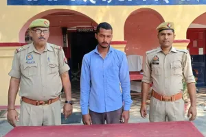 बलिया पुलिस को मिली सफलता, तमंचा के साथ युवक गिरफ्तार