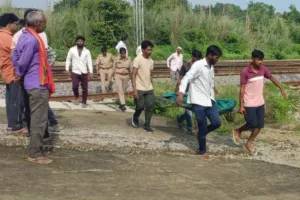 ट्रेन आगे कूद कर प्रेमी युगल ने दी जान, सिपाही भर्ती परीक्षा देने के लिए निकला था युवक