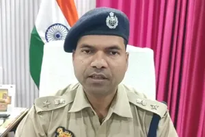 Transfer list of Ballia Police : बलिया एसपी ने दो दर्जन पुलिसकर्मियों को दी नई तैनाती