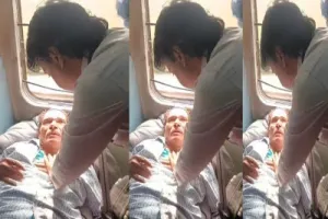 चलती ट्रेन में यात्री को आया हार्ट अटैक, टीटीई ने ऐसे बचाई जान ; देखें Video