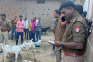 Ballia News : घर में मृत मिला युवक, चौकी पर पड़ा था शव ; जांच में जुटी पुलिस