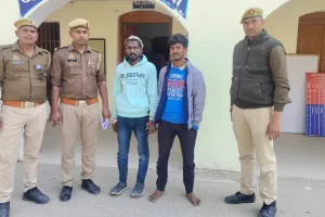 बलिया पुलिस के हत्थे चढ़े दो चाकूबाज, युवक पर किये थे जानलेवा हमला