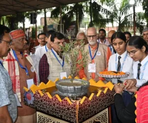 सनबीम बलिया में राष्ट्रीय साहित्य समारोह 2024 : नामचीन साहित्यकारों, कवियों और अतिथियों ने दर्ज कराई उपस्थिति